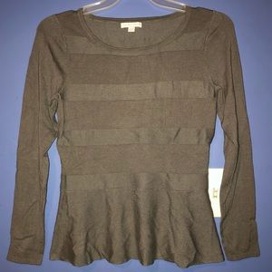 New York & company long sleeve gray shirt